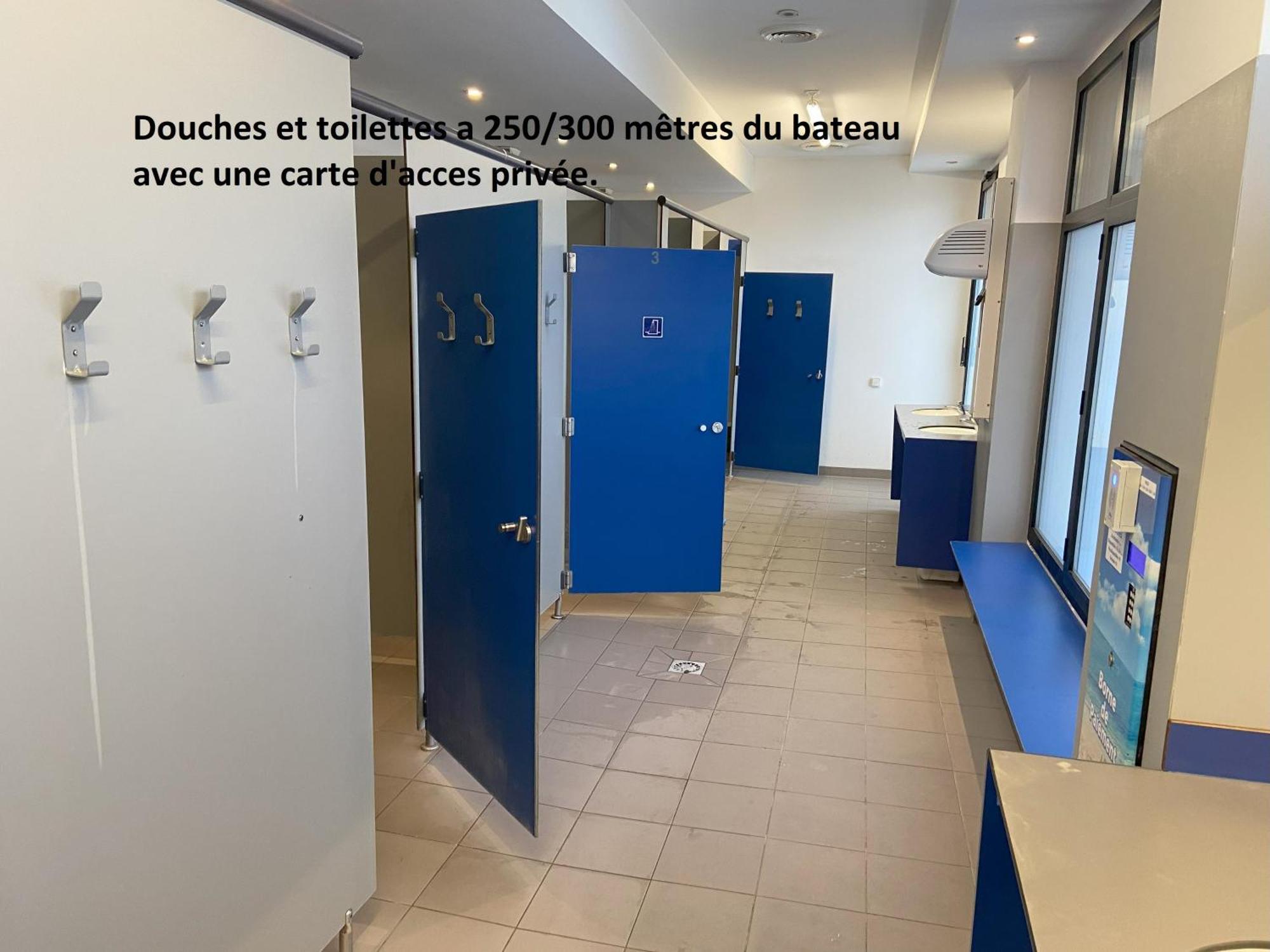 מלון לה רושל Location Un Petit Voilier מראה חיצוני תמונה